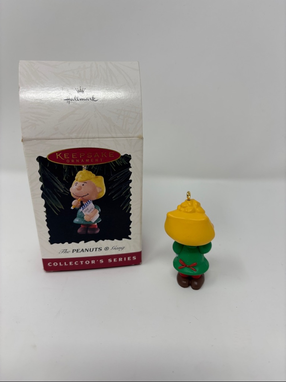 Hallmark Peanuts Sally Figurine Ornament in Green and Yellow 1996 - Picture 2 of 4